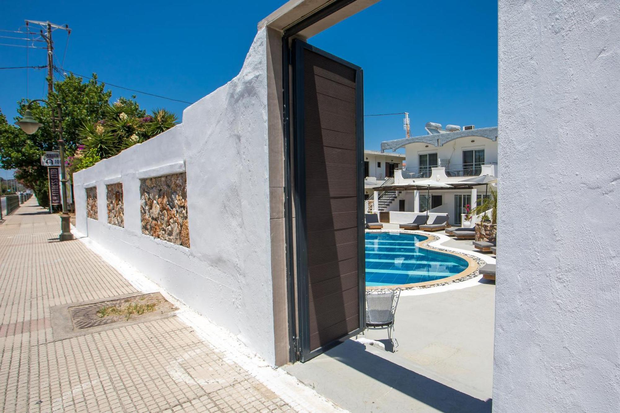 Toulas & Apts No2
