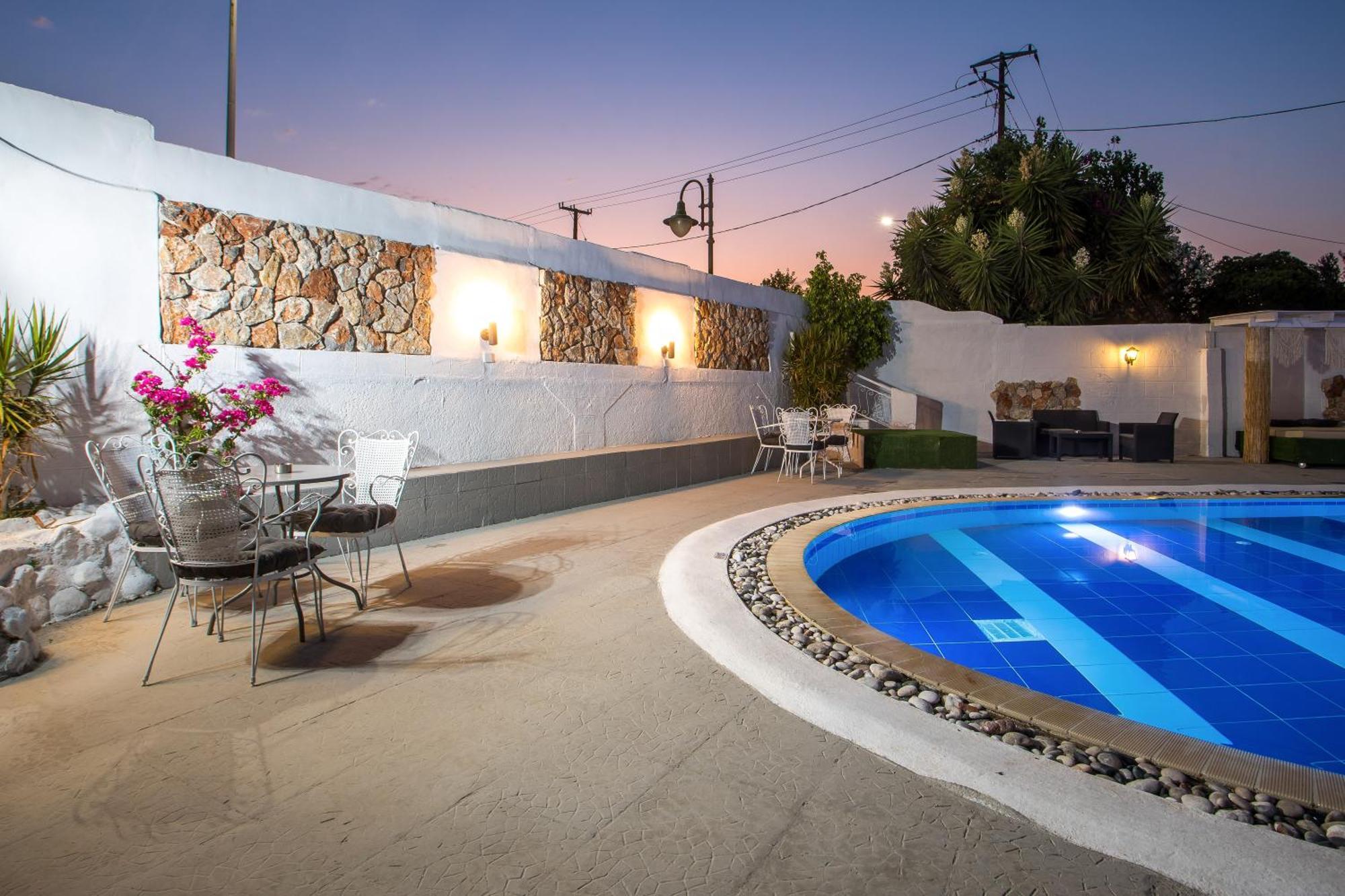Apartment Toulas & Apts No2
