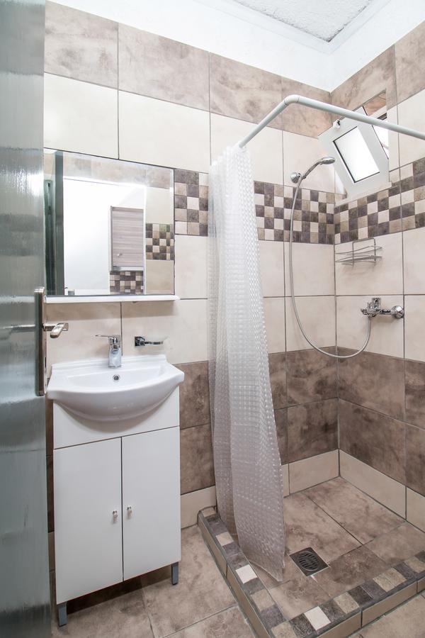 Toulas & Apts No2 * Faliraki