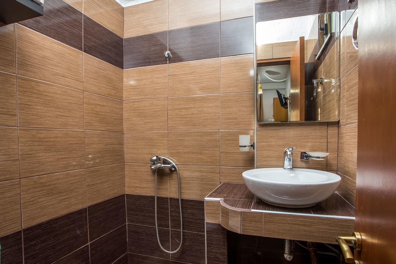 Toulas & Apts No2 Faliraki